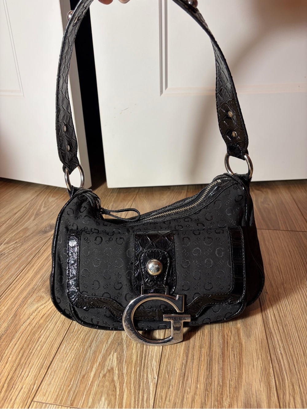Y2K black guess cotton and croc shoulder bag